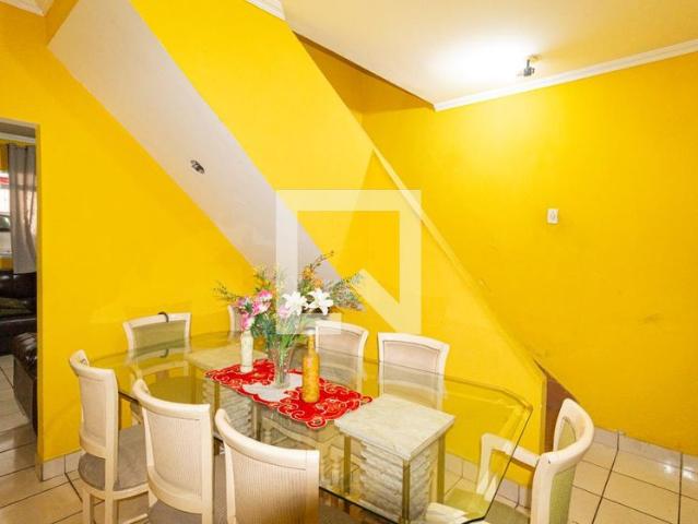 Casa aluguel em Vila Velloso, Carapicuiba