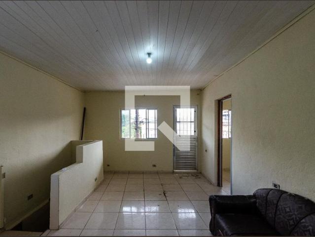 Casa aluguel em Parque Maria Domitila, São Paulo