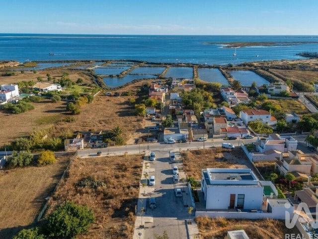 Vivenda venda em Quelfes, Olhão