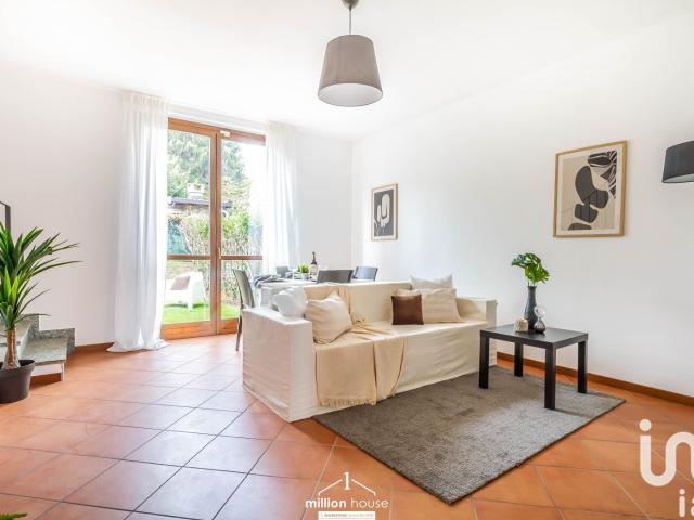 Villa Indipendente in affitto a Comabbio, Varese