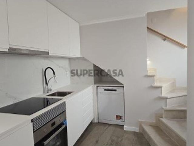 Casa venda em Cadaval, Vermelha