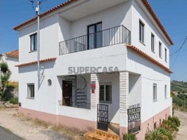 Casa venda em Casal dos Matos, Leiria