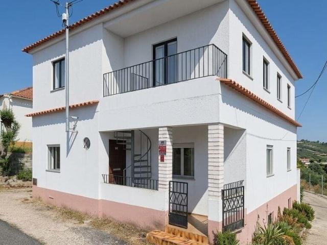 Vivenda venda em Casal dos Matos, Leiria