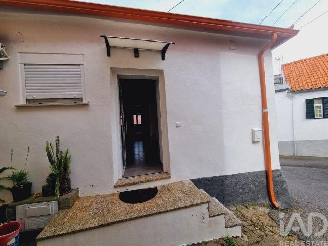 Casa venda em Mouraz e Vila Nova da Rainha, Tondela