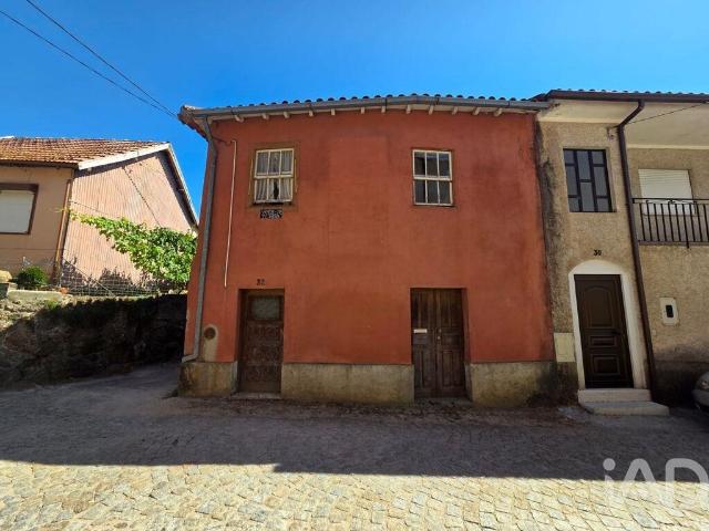 Casa venda em Couto Do Mosteiro, Viseu