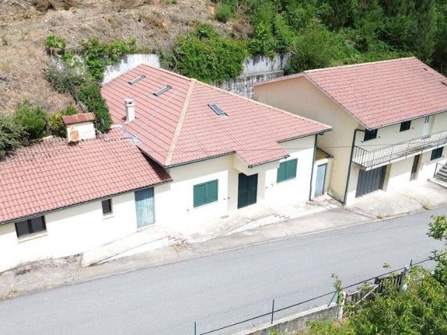 Vivenda venda em Aveção do Cabo, Vila Real