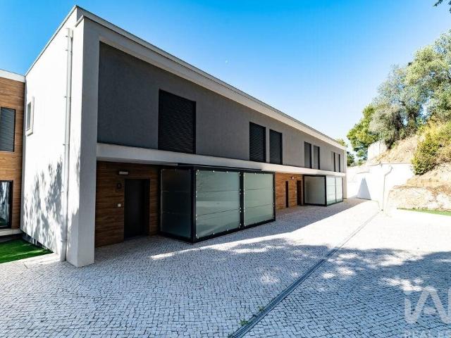 Vivenda venda em Urbanização da Encosta, Leiria