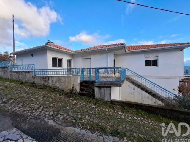 Casa venda em Ramadas, Vila Real
