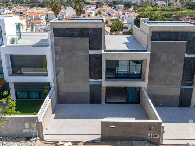 Vivenda venda em Faro