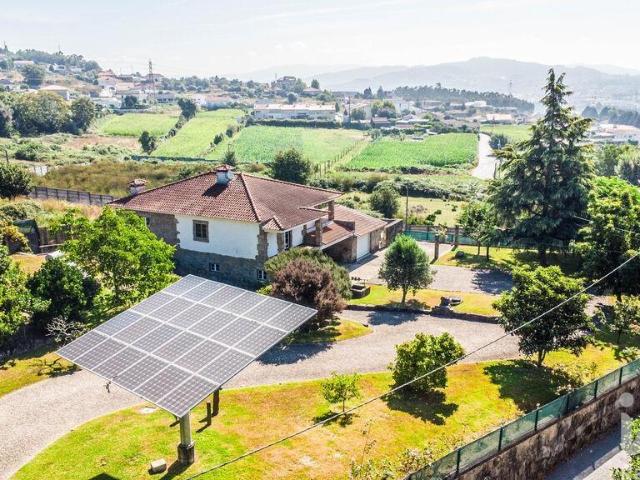 Vivenda venda em Oliveira (Santa Maria), Gavião