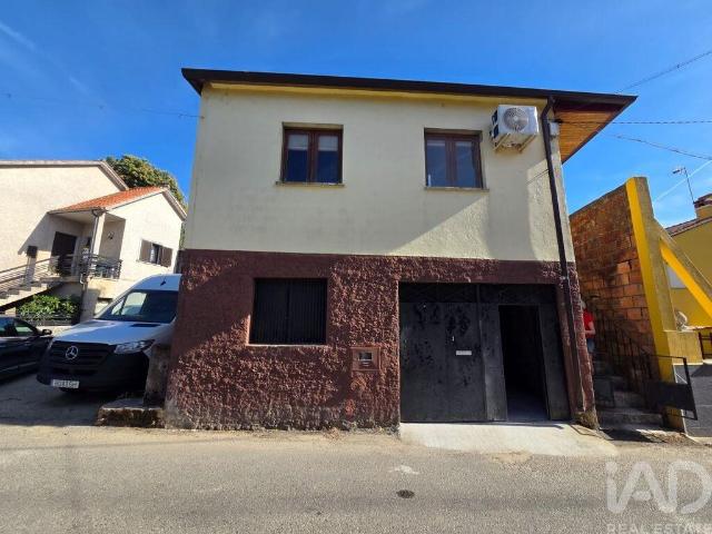 Casa venda em Pregoinho, Couto Do Mosteiro