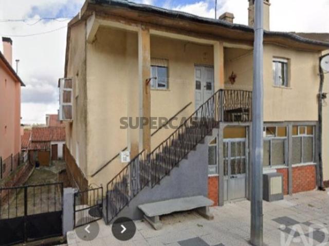 Casa venda em Mogadouro, Bragança