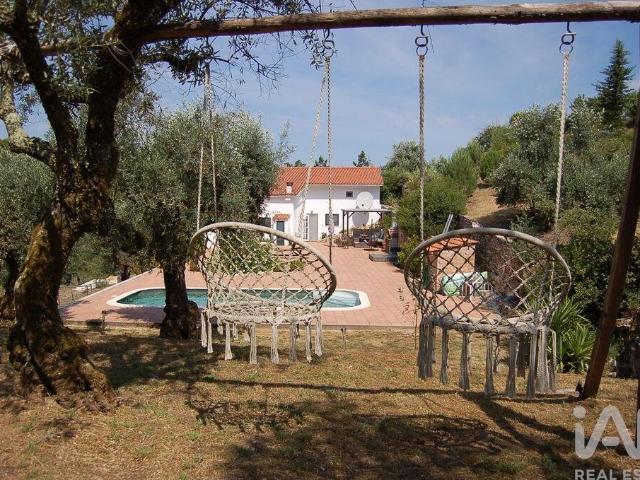 Casa venda em Almoster, Leiria
