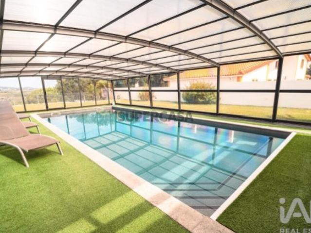 Casa venda em Cadaval, Vermelha