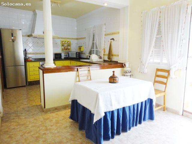 Casa en venta en La Palma del Condado, Huelva