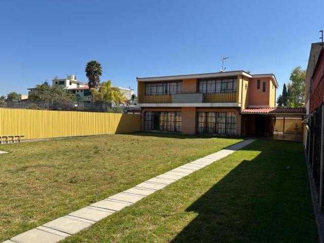 Casa y terreno en venta en Ojo de Agua
