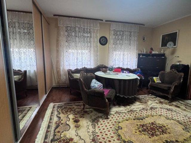 Casă vânzări