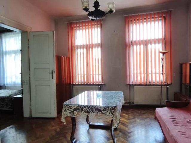 Casă vânzări