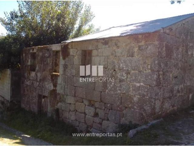 Casa venda em Souselo, Viseu