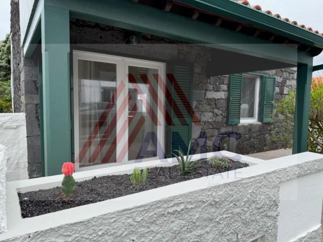 Casa venda em Açores, Madalena