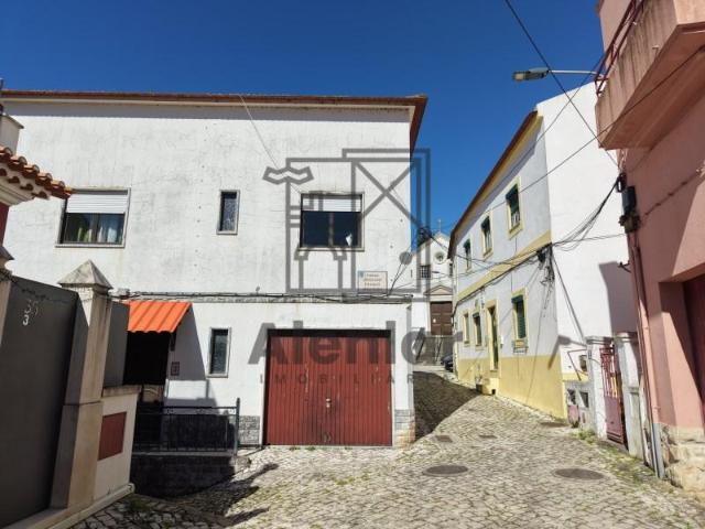 Casa venda em Alenquer (Santo Estêvão e Triana), Alenquer