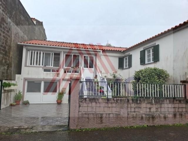 Casa venda em Açores, Madalena