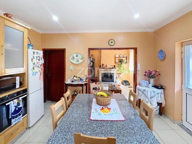 Casa venda em Mourilhe, Viseu