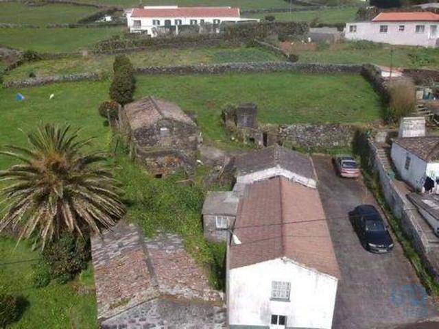 Casa venda em Açores, Velas