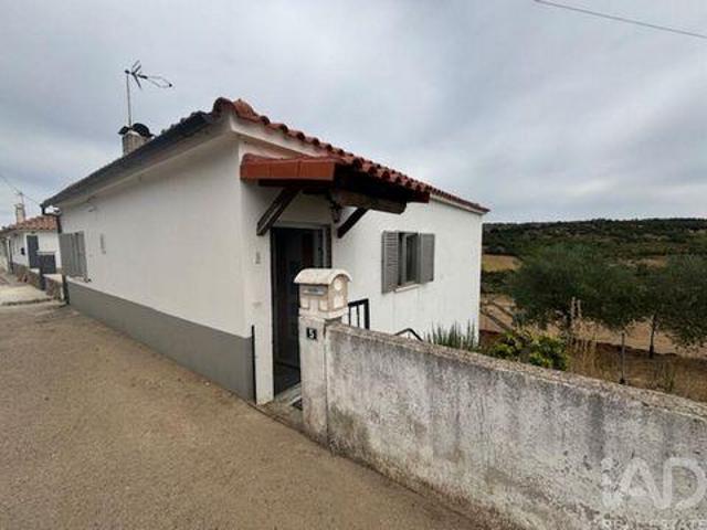 Casa venda em Mogadouro, Bragança