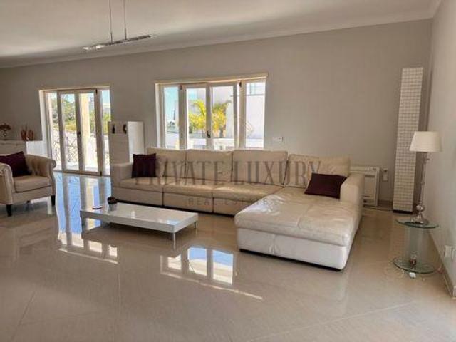 Casa venda em Albufeira e Olhos de Água, Albufeira