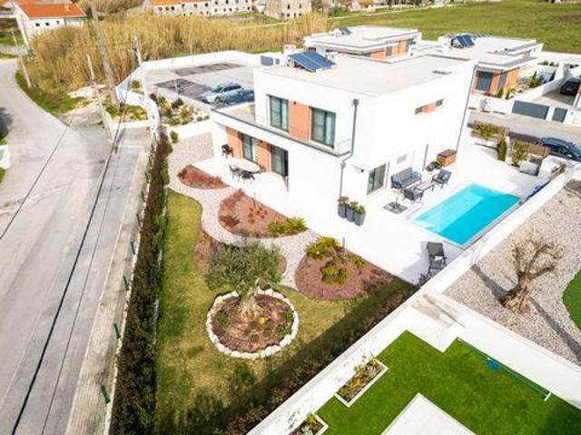 Casa venda em Alcobaça, Leiria