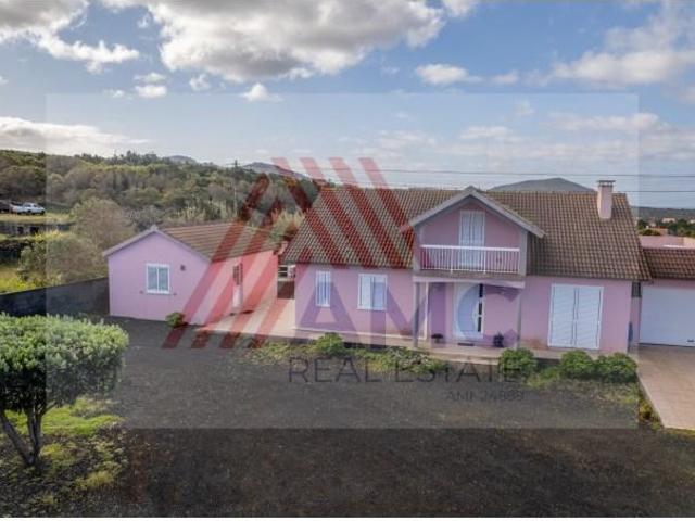 Casa venda em Açores, Madalena