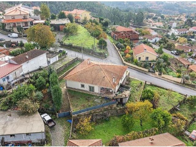 Casa venda em Mondim De Basto, Vila Real