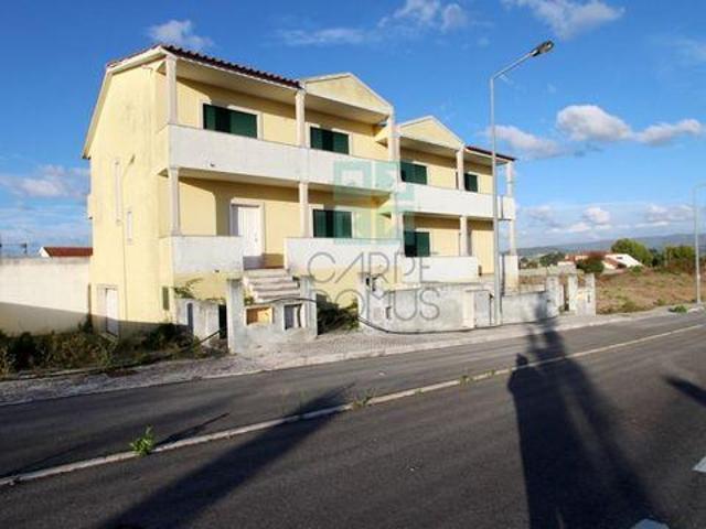 Casa venda em Pederneira, Valado Dos Frades