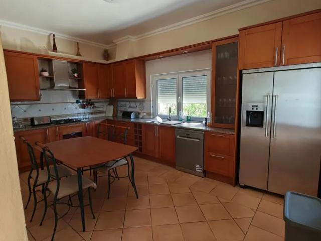 Casa alugar em Pêra