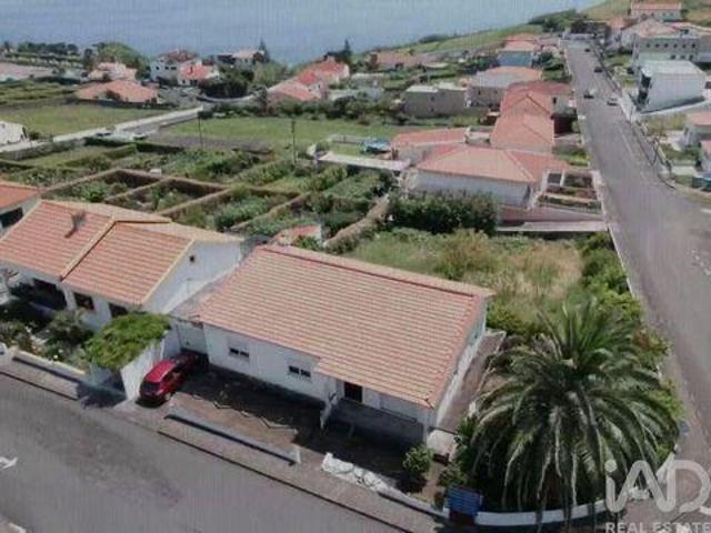 Casa venda em Açores, Velas