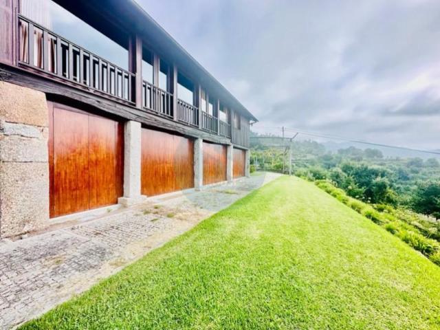 Casa venda em Chouselas, Amares