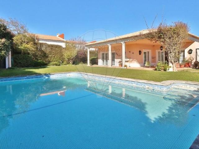 Casa alugar em Alto do Lagoal, Oeiras