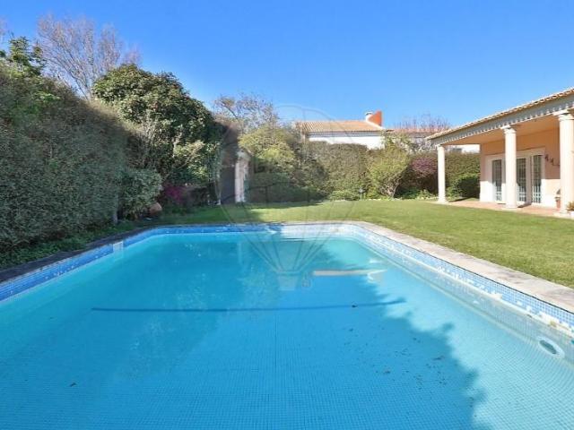 Casa alugar em Alto do Lagoal, Oeiras
