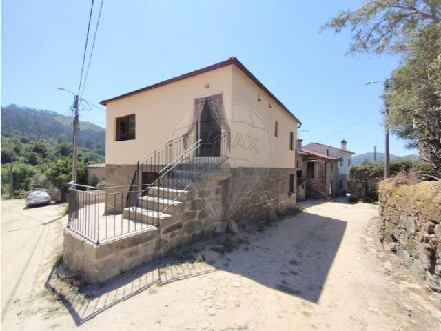 Casa venda em Gogide, Covas