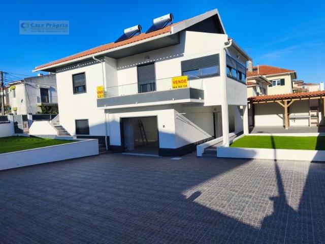 Casa venda em Núcleo Urbano Histórico de Queijas, Oeiras