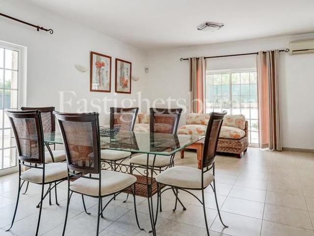 Casa venda em Guia, Vale da Parra