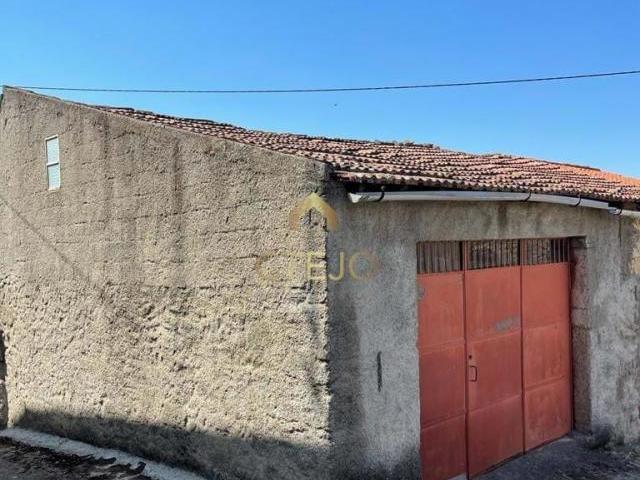 Casa venda em Mourilhe, Viseu