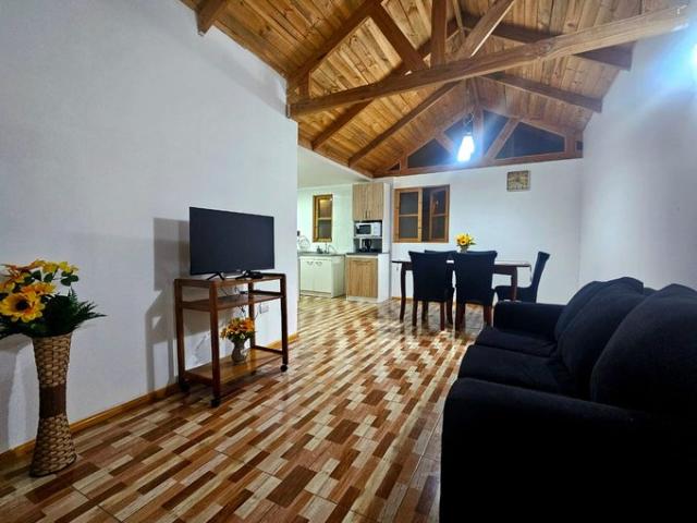 Casablanca, Lo Ovalle s/n pasaje Lontaka