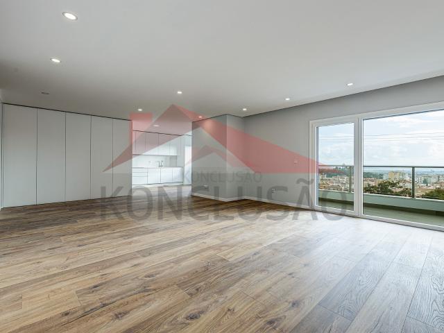 Apartamento venda em Sobralinho, Lisboa