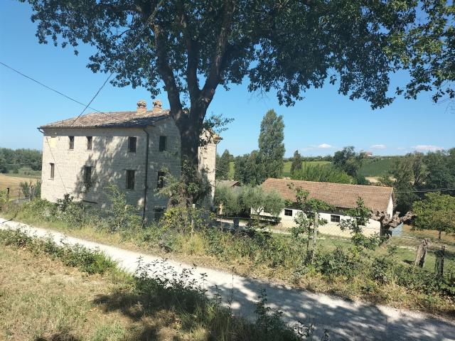 Casa in vendita a San Bartolomeo, Marche
