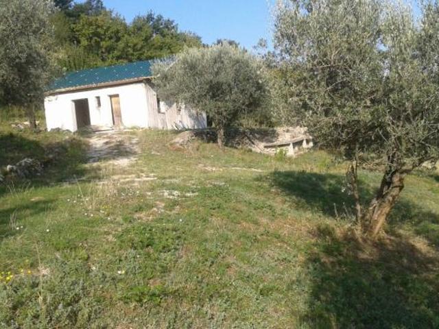 Terreno in vendita a Scandriglia, Lazio