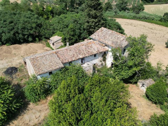 Rustico in vendita a Centobuchi, Monteprandone