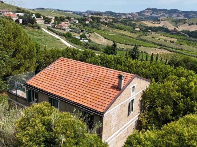 Rustico in vendita a Borgo Miriam, Offida