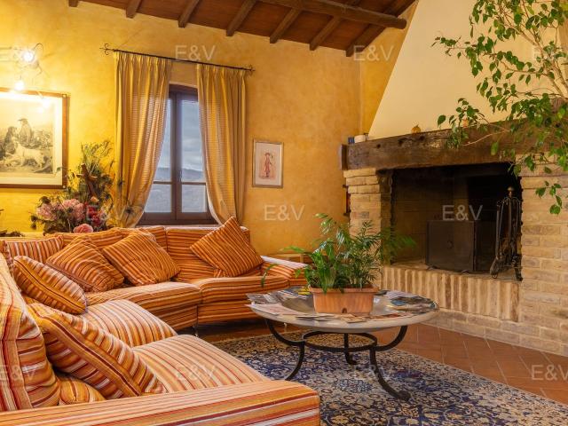 Casa in vendita a Umbertide, Umbria